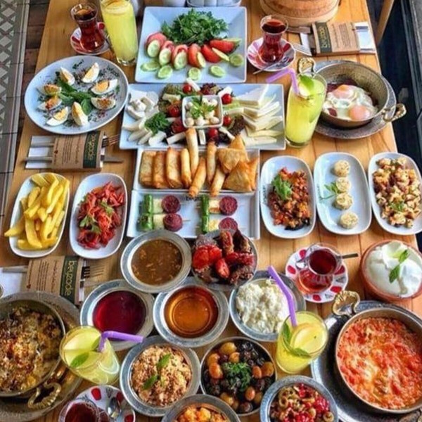 BÜYÜKÇEKMECE     Diyarbakır Yöre Evi'nden Yöresel Kahvaltı Menüsü 3