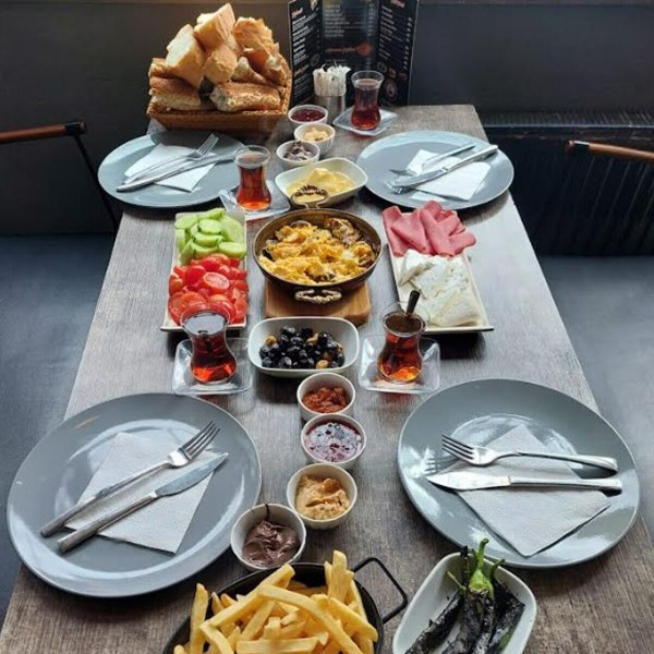 Kuytu Cafe'den Serpme Kahvaltı Menüsü 4