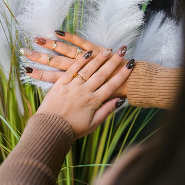 Bahçelievler Hatice Deniz Güzellik Ve Bakım Merkezi'nde Kuru Manikür, Kuru Pedikür, Kalıcı Oje ve Protez Tırnak Uygulamaları 3