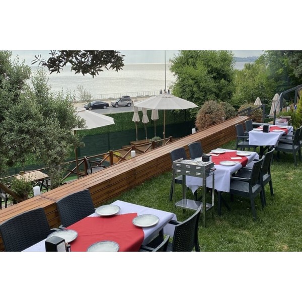 BEYLİKDÜZÜ  Pera Teras'ta Deniz Manzaralı Enfes Balık Menüsü Kişi Başı 4