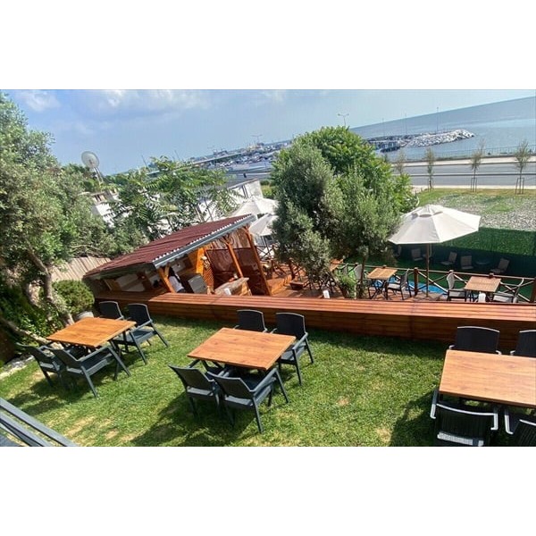 BEYLİKDÜZÜ  Pera Teras'ta Deniz Manzaralı Enfes Balık Menüsü Kişi Başı 5