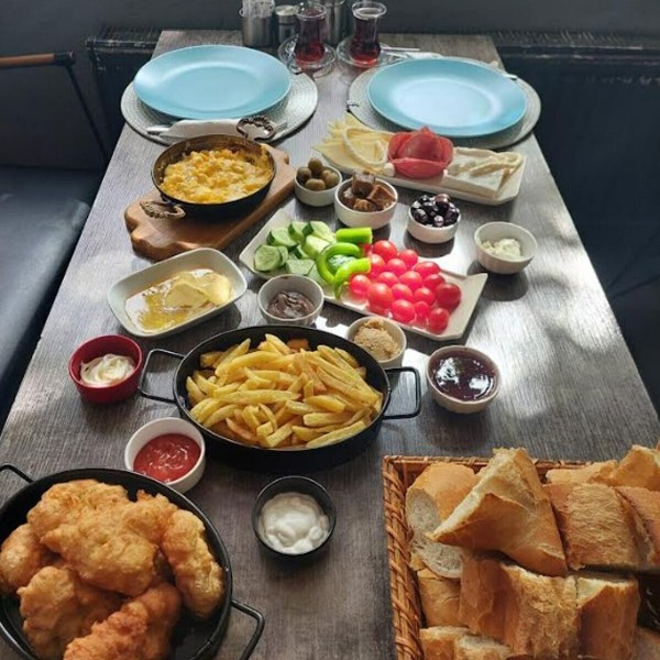 Kuytu Cafe'den Serpme Kahvaltı Menüsü 2