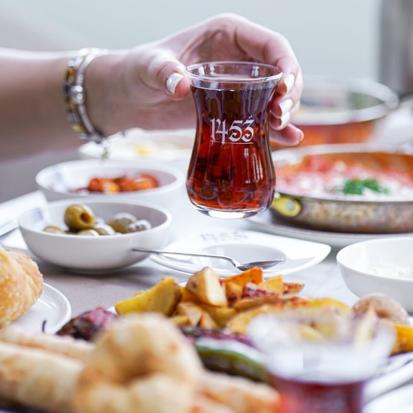 Ottoman Ritim'den Enfes Serpme Kahvaltı Menüsü  "1453’ten Günümüze: Kahvaltının En İhtişamlı Hali"