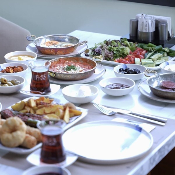 Ottoman Ritim'den Enfes Serpme Kahvaltı Menüsü  "1453’ten Günümüze: Kahvaltının En İhtişamlı Hali" 3