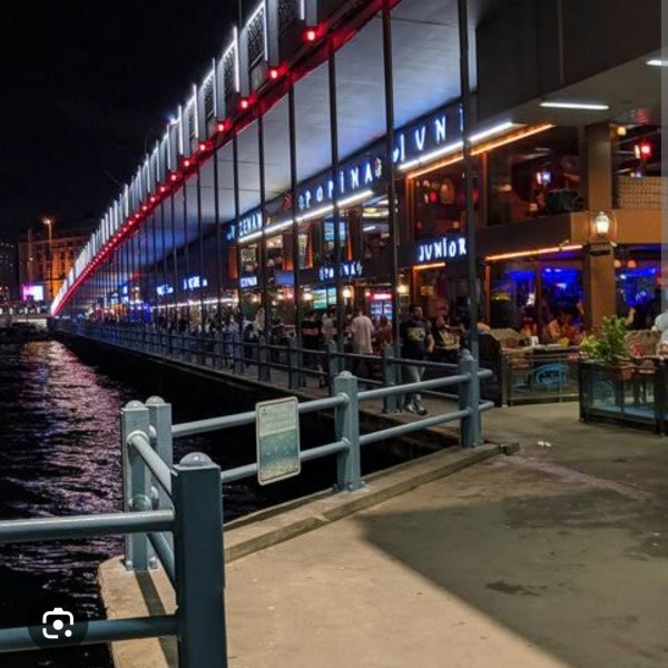 Popina restauranttan deniz manzarası eşliğinde Balık lezzetlerinin en leziz menü  sunumu 2