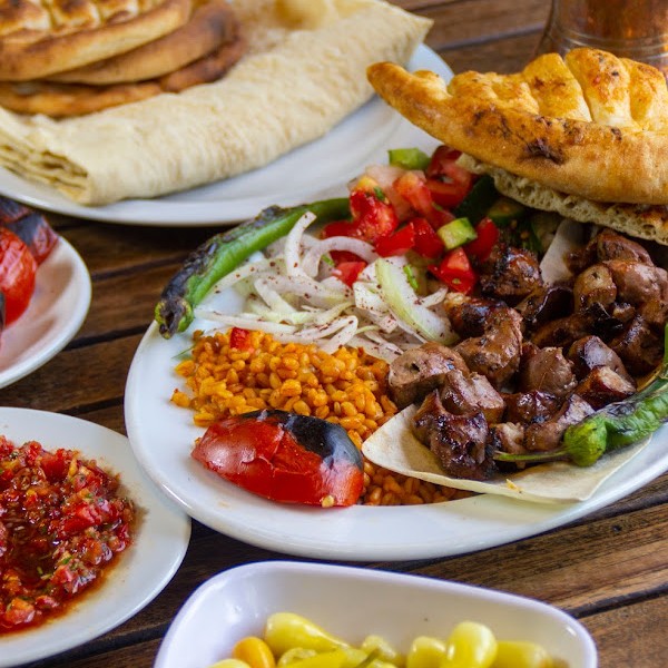 SARIYER    Öz Doydum Kebap'ta Enfes Yemek Menüleri 6