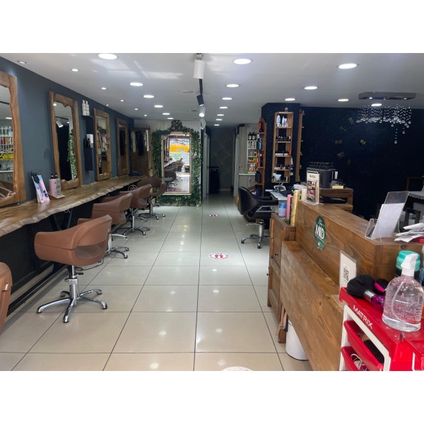 Yeliz Meriç Kuaför ve Güzellik – Mecidiyeköy’de Kaş Laminasyonu Fırsatı! 5