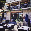 Ünlülerin uğrak yeri Sarıyer garipçe 'de  Qarip restaurantta deniz manzarası eşliğinde Balık menüsü 5